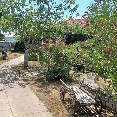 Le Clos Do Re Sainte-Marie-de-Ré Esterno foto